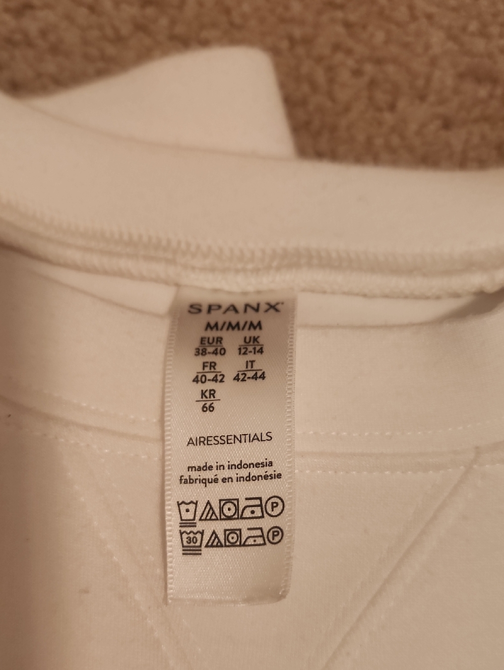 SPANX Air ESSENTIALS Crewneck Sweatshirt - Picture 4 of 6